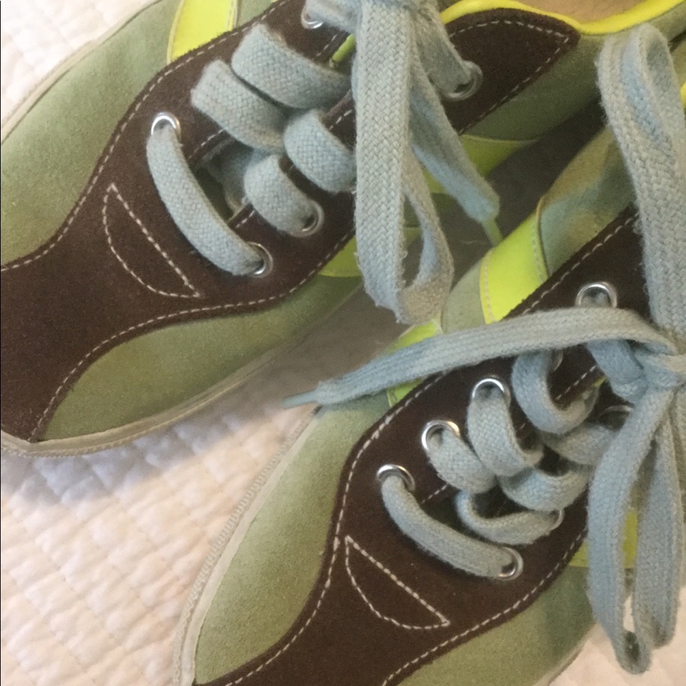 DKNY Sneakers